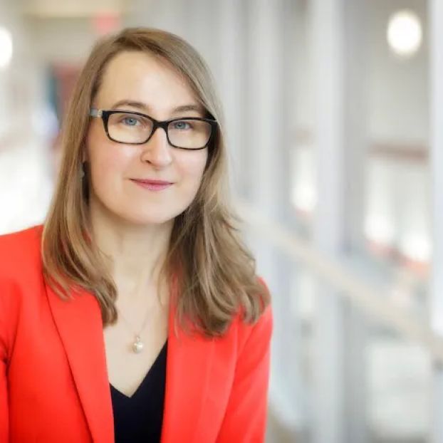 Dr. Anna Czajka