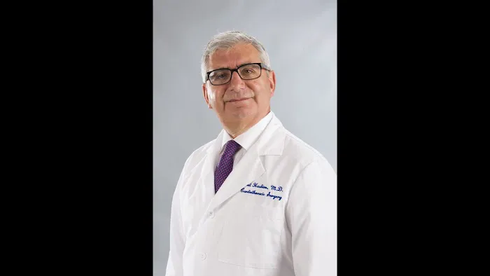 Sabet Hashim, MD, FACS 0