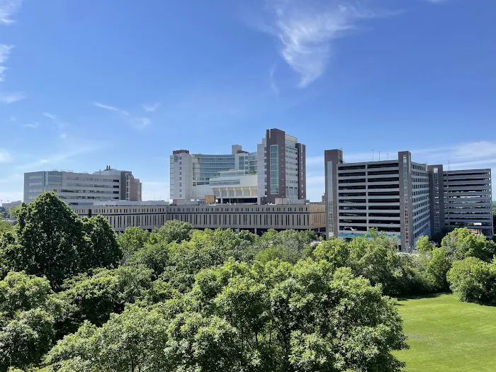 Aurora St Luke's Medical Center 4