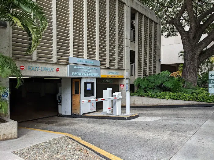 The Queen's Medical Center 3