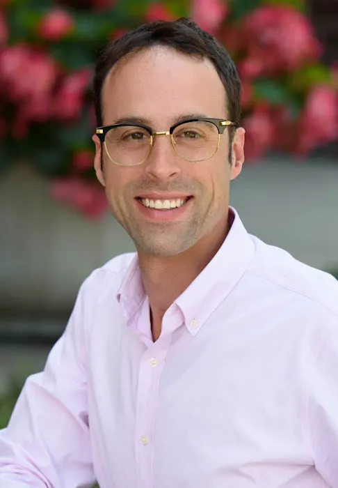 Aaron Burg, DO 1