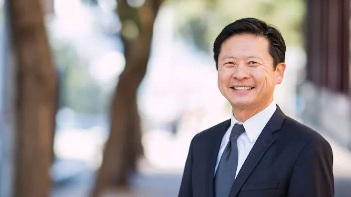 Dr. Sung Choi, MD 1