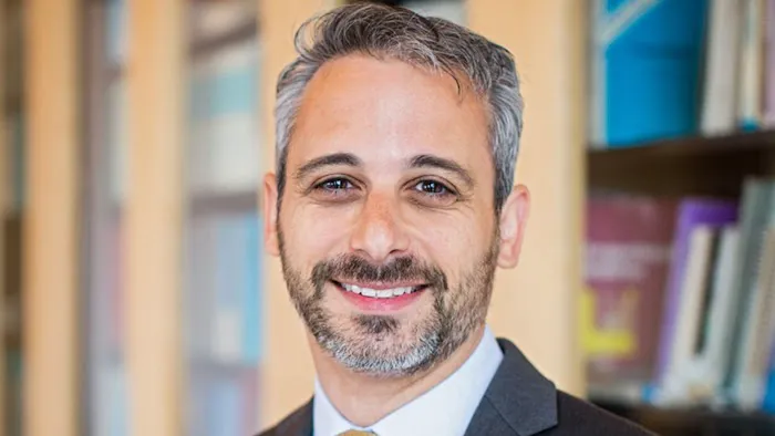 Dr. Joshua D. Moss, MD, MS 1
