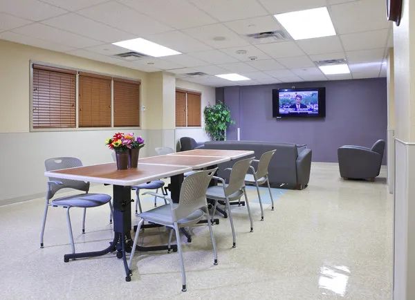 The Hospitals of Providence Sierra Campus 8