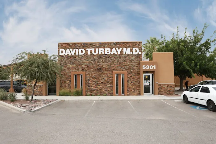 Dr. David Turbay 0