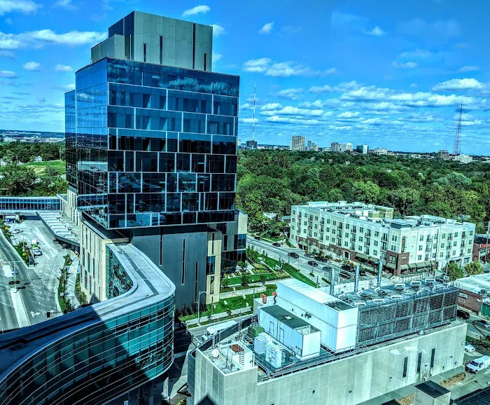 The University of Kansas Hospital Center for Advanced Heart Care 1