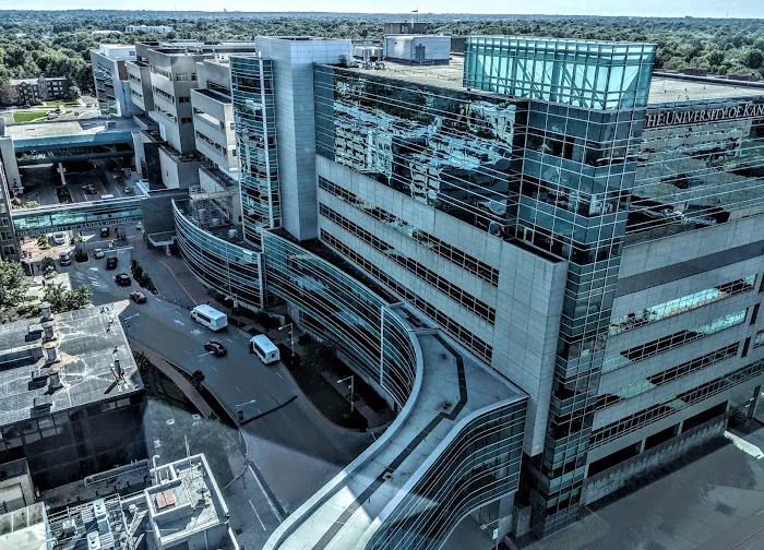 The University of Kansas Hospital Center for Advanced Heart Care 3