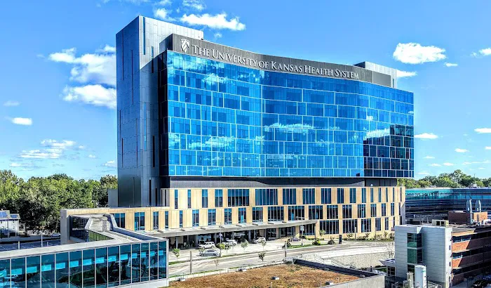 The University of Kansas Hospital Center for Advanced Heart Care 5