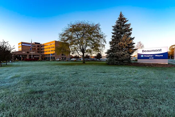 Corewell Health Wayne Hospital 7