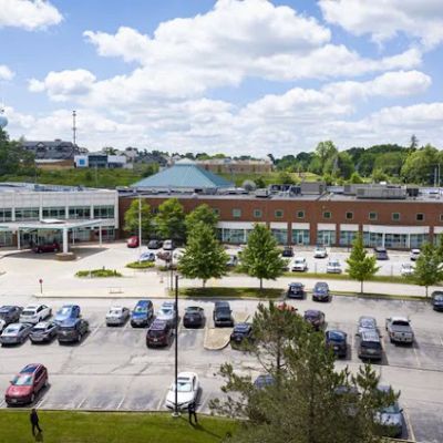 Cleveland Clinic Akron General Health & Wellness Center, Bath