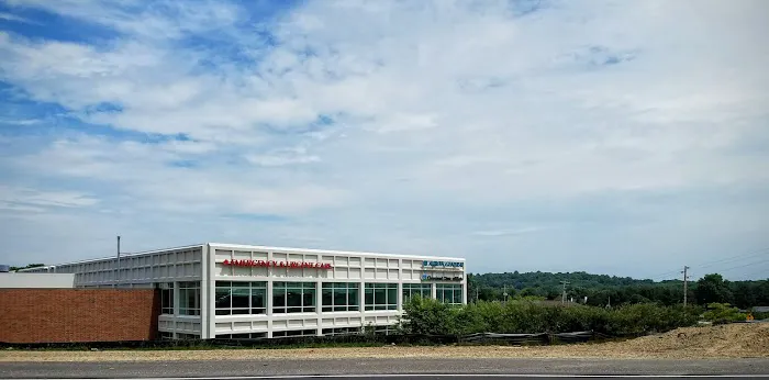 Cleveland Clinic Akron General Health & Wellness Center, Bath 3