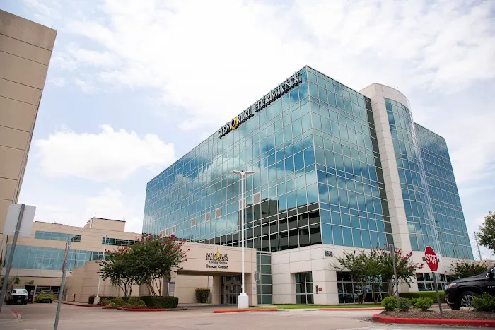 UT Physicians Cardiothoracic & Vascular Surgery - Greater Heights 1