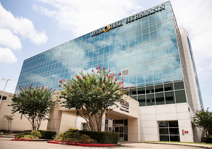 UT Physicians Cardiothoracic & Vascular Surgery - Greater Heights 4