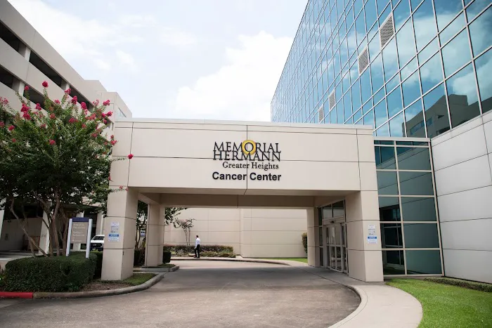 UT Physicians Cardiothoracic & Vascular Surgery - Greater Heights 3