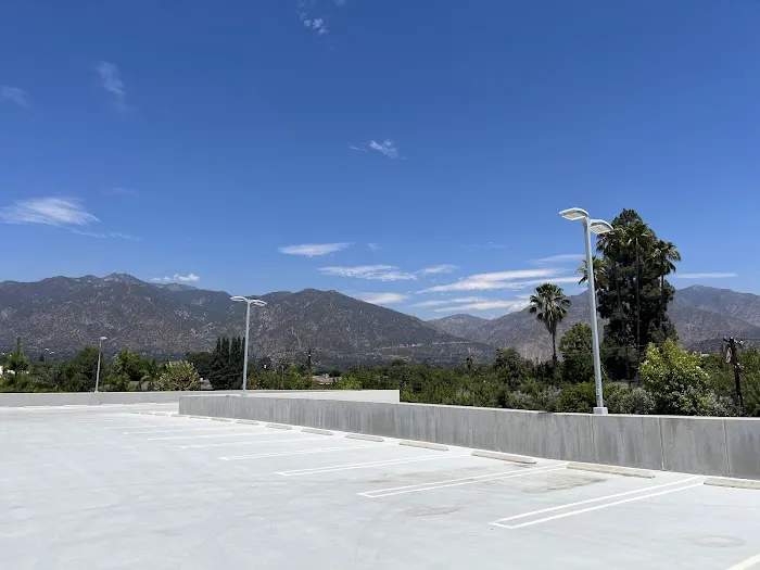 Keck Medicine of USC - USC Healthcare Center - Arcadia 4