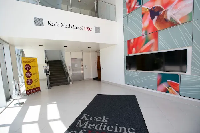 Keck Medicine of USC - USC Healthcare Center - Arcadia 8