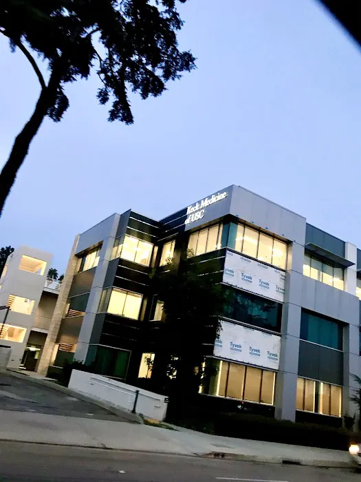 Keck Medicine of USC - USC Healthcare Center - Arcadia 6