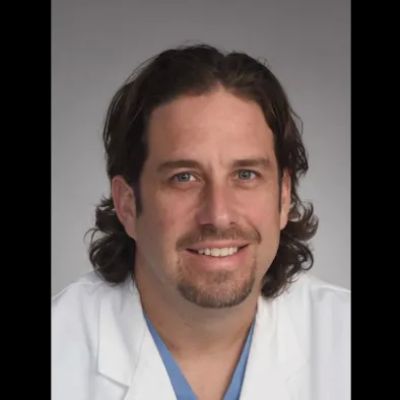 Lucas W Henn, MD