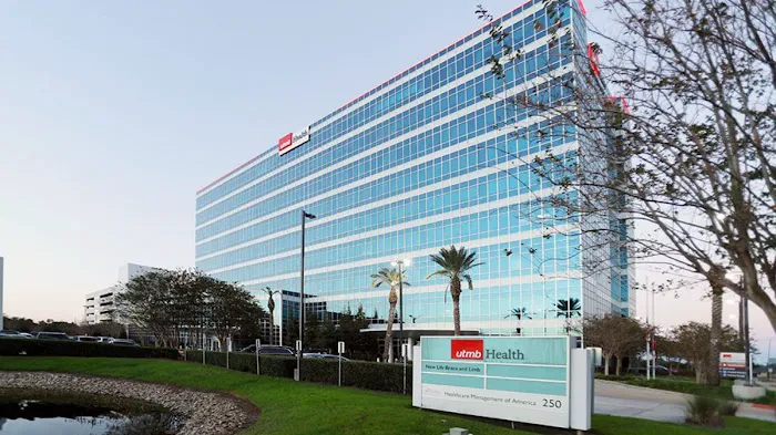 UTMB Health Cardiac Cath/EP Lab, Clear Lake Hospital 0