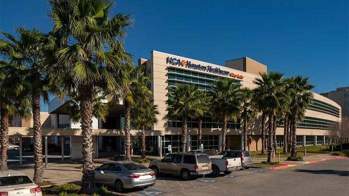 The Heart Hospital at HCA Houston Clear Lake 5