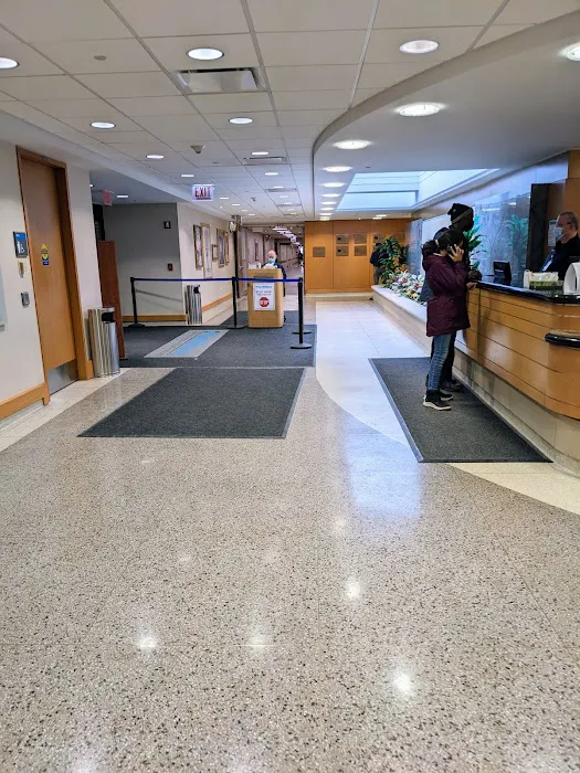 Endeavor Health Highland Park Hospital 9