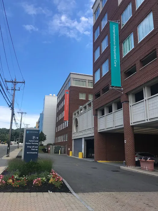Mass General Imaging - Waltham 6