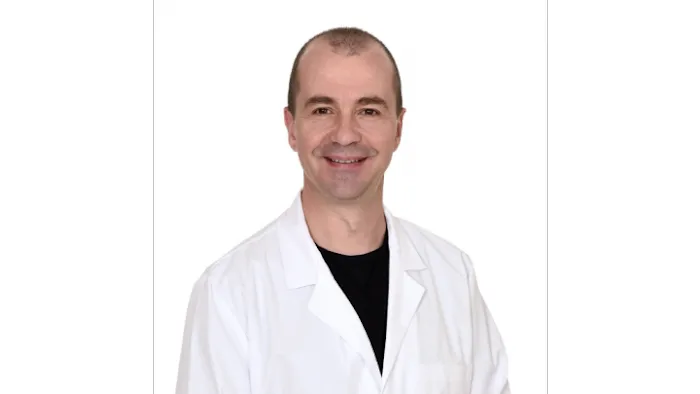 Akil Loli, MD 1
