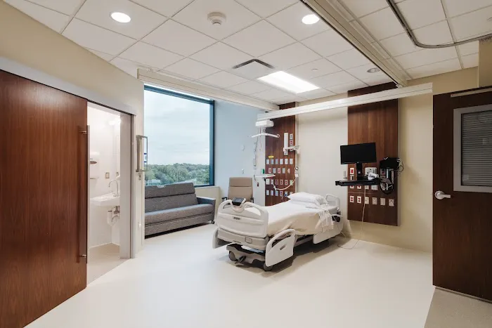 M Health Fairview Heart Clinic - Edina 4