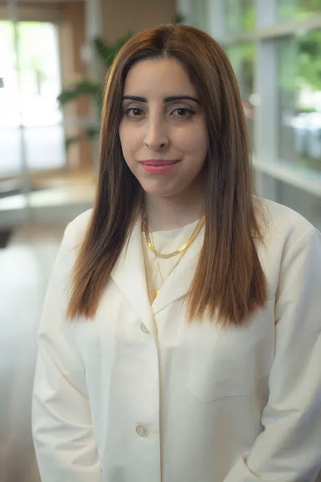 Dr. Saleen Khan 0