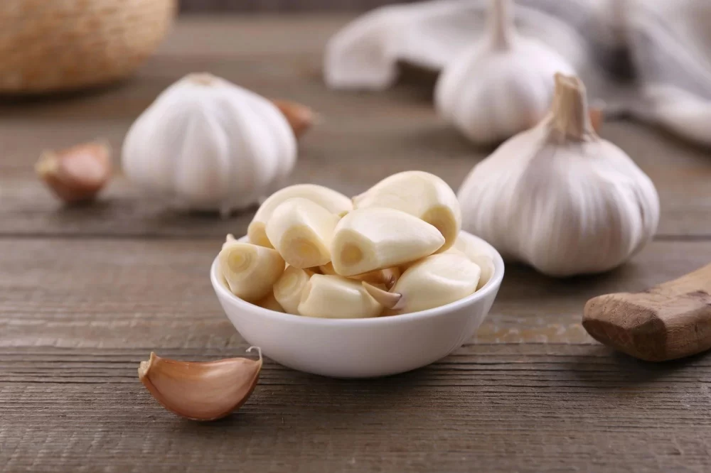 Exploring the Benefits of Garlic Supplements for Heart Disease Prevention and Management