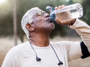 The Role of Hydration in Maintaining Heart Health: Essential Tips for Your Cardiovascular System