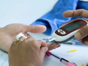 Heart Disease and Glucose Monitors: Managing Cardiovascular Risk with Blood Sugar Tracking