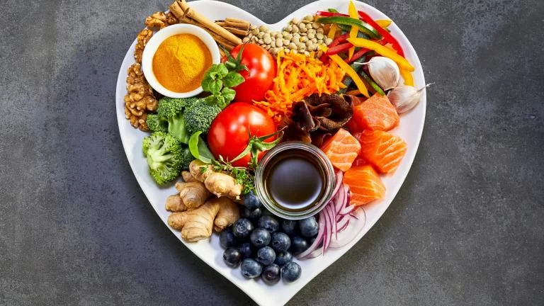 Heart Disease and Dining Out: Making Healthy Choices for Better Heart Health