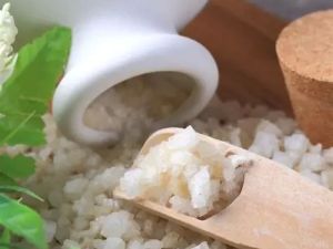 Epsom Salt Baths for Relaxation and Detoxification
