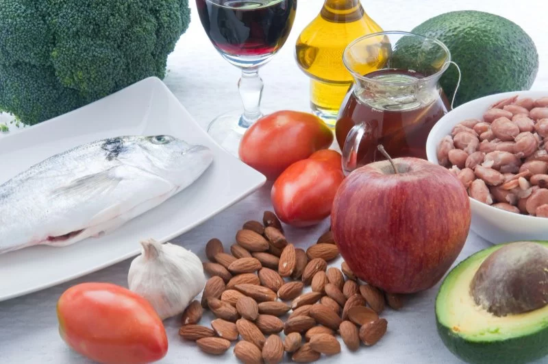 The Ultimate Guide to Lowering Cholesterol Naturally: Tips from Heart Doctors