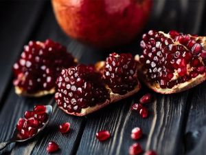 Pomegranate for Antioxidant Power: How This Superfruit Boosts Your Health