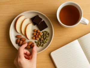Mindful Snacking for Better Digestion and Satisfaction