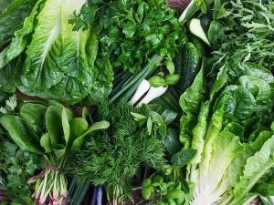Leafy Greens for Nitrates and Vitamins: Boosting Heart Health Naturally