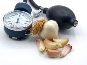 The Benefits of Garlic for Cholesterol and Blood Pressure