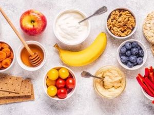 The Role of Snacking in a Heart-Healthy Diet Explained