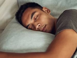 The Impact of Travel on Sleep and Heart Health: What You Need to Know