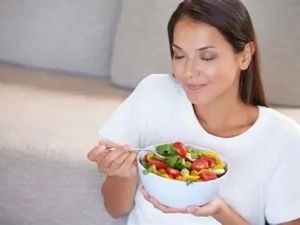 The Benefits of Eating Slowly and Mindfully | Health and Wellness Guide