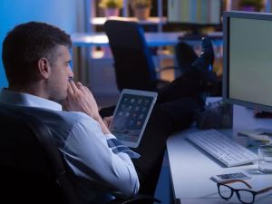 How to Maintain Heart Health While Working Night Shifts — Practical Habits for Long-Term Wellness