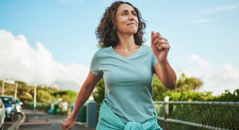 How to Keep Your Heart Healthy With Daily Walking Goals