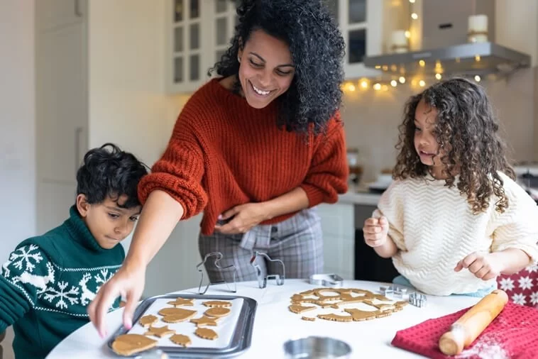 Holiday Stress and Your Heart: Coping Mechanisms for the Season – Expert Advice for a Healthier Holiday