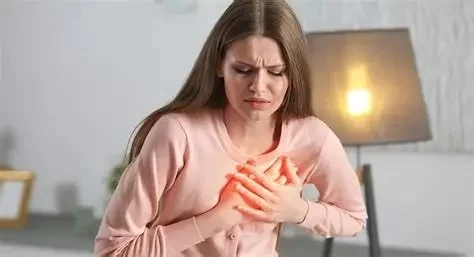 Why Chest Pain in Women Is More Likely to Be Misdiagnosed - Important Insights